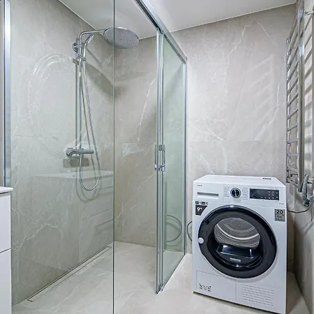 River View With Free Parking *