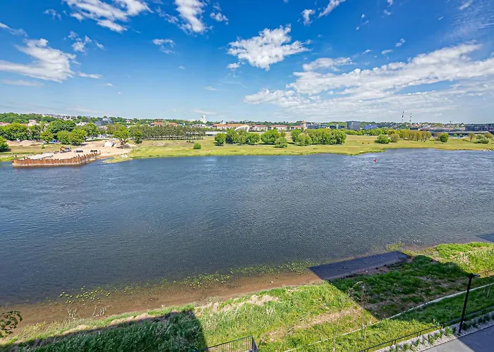 River View With Free Parking דירה קובנה