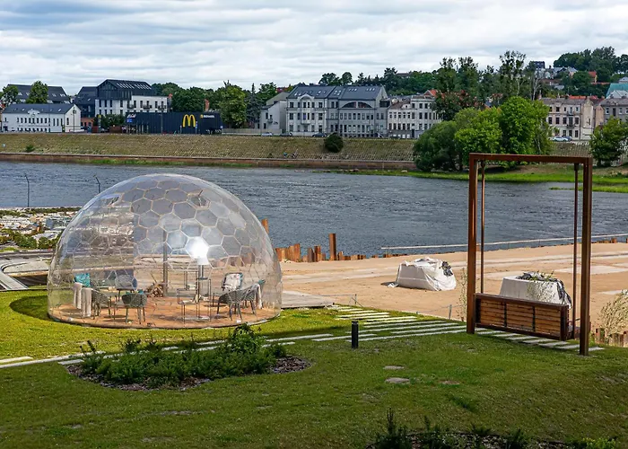 River View With Free Parking *